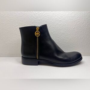 NWB MICHAEL Michael Kors Laney Flat Booties Black Leather Women’s Size 10M